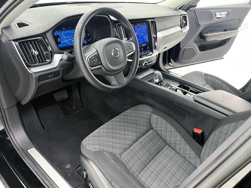 Volvo V60 B3 (bz) 163CV AUT CORE **AUTOCARRO N1**
