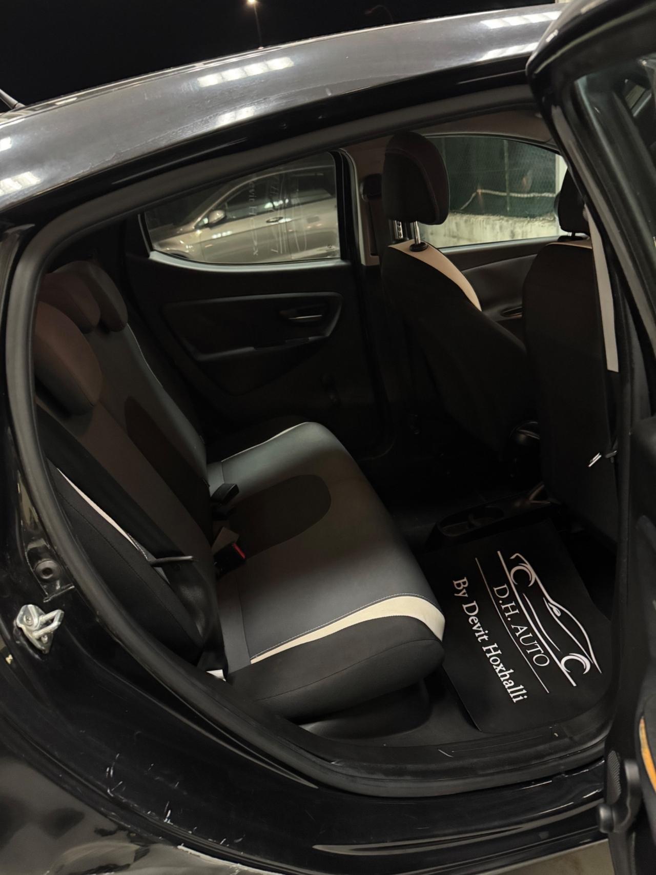 Lancia Ypsilon 1.2 69 CV 5 porte GPL Ecochic Gold