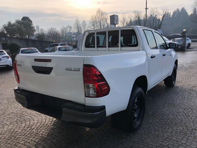 TOYOTA Hilux 2.4 D-4D 4WD 4 porte Double Cab Comfort