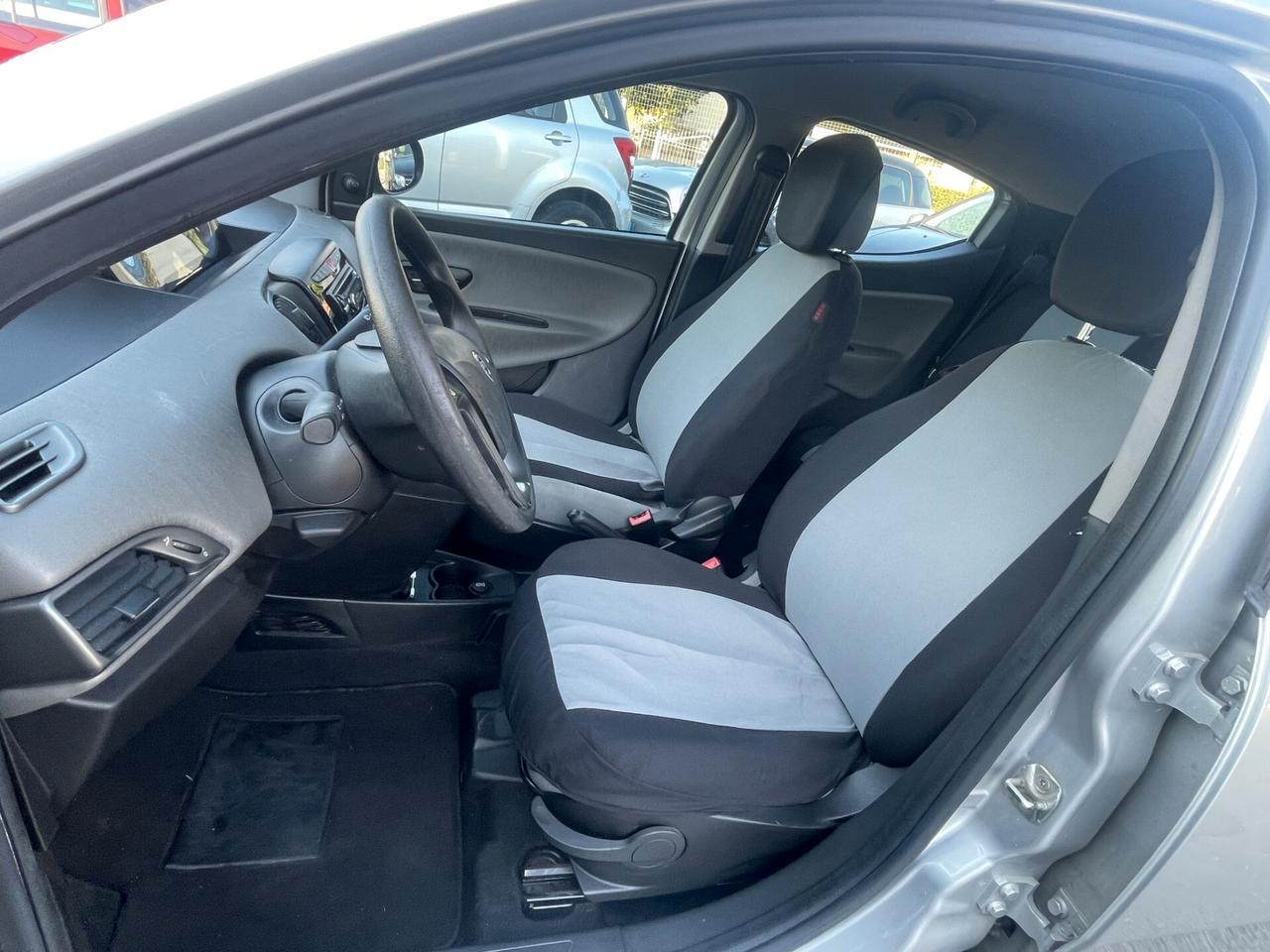Lancia Ypsilon 1.2 69 CV 5 porte S&S Silver GARANTITA