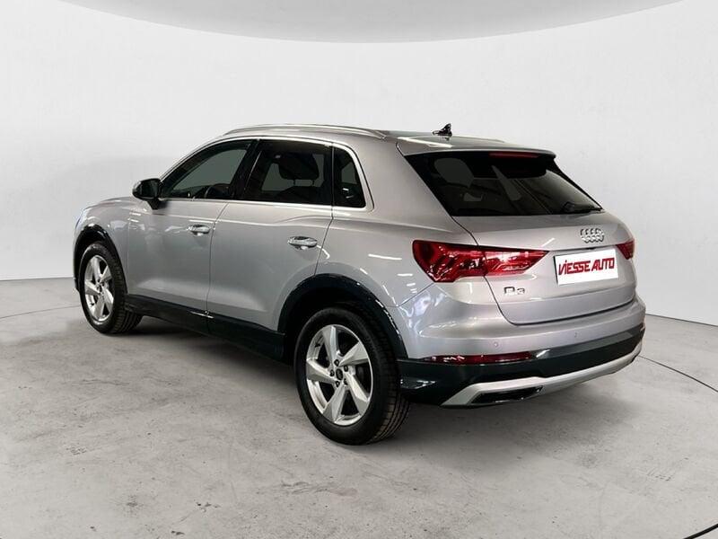 Audi Q3 Q3 35 2.0 tdi Identity Black s-tronic