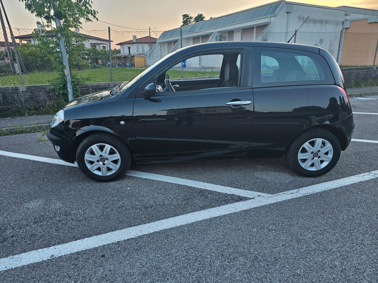 Lancia Ypsilon 1.2 Oro Giallo