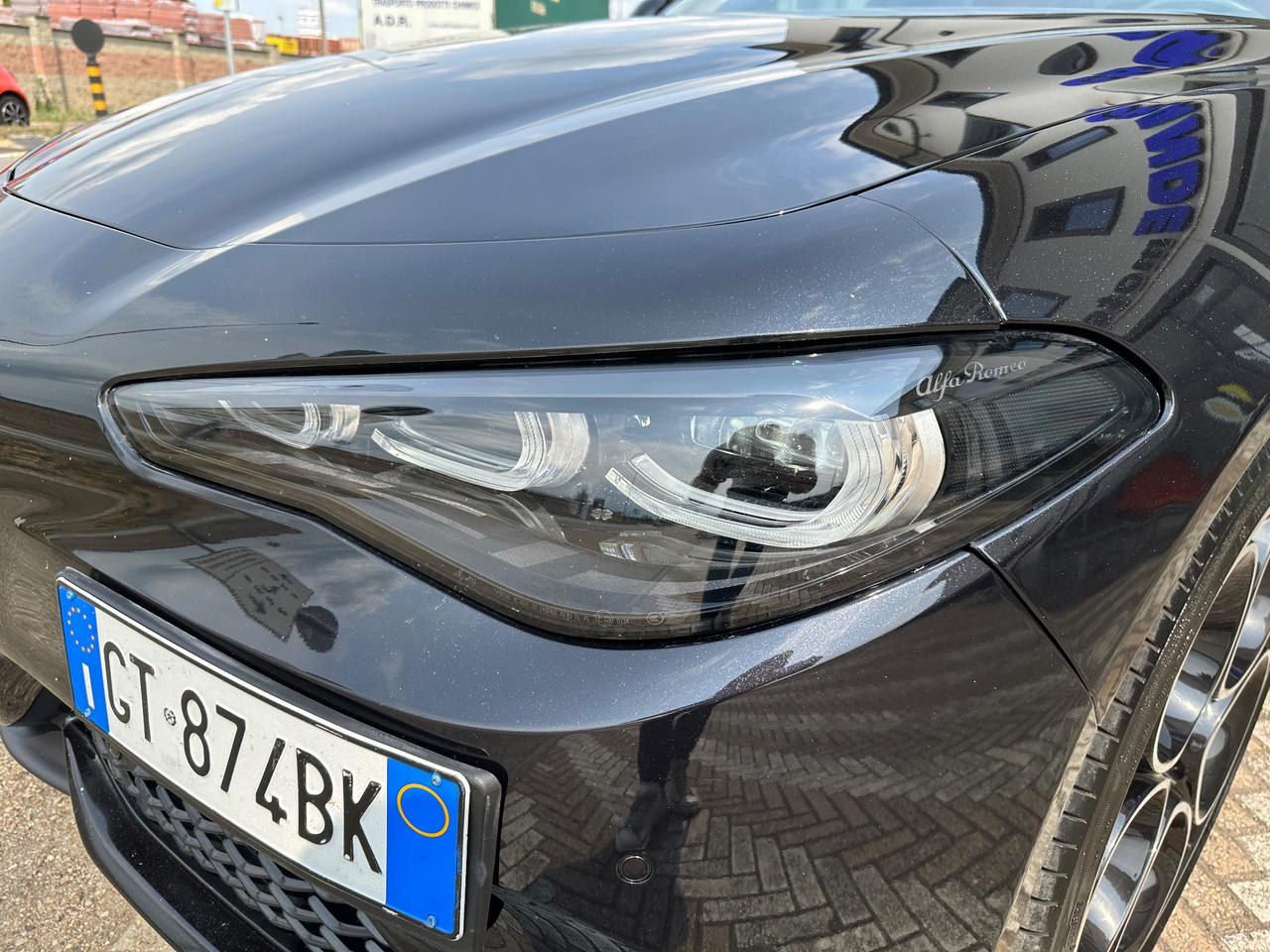 Alfa Romeo Giulia 2.0 Turbo 280 CV AT8 AWD Q4 Veloce