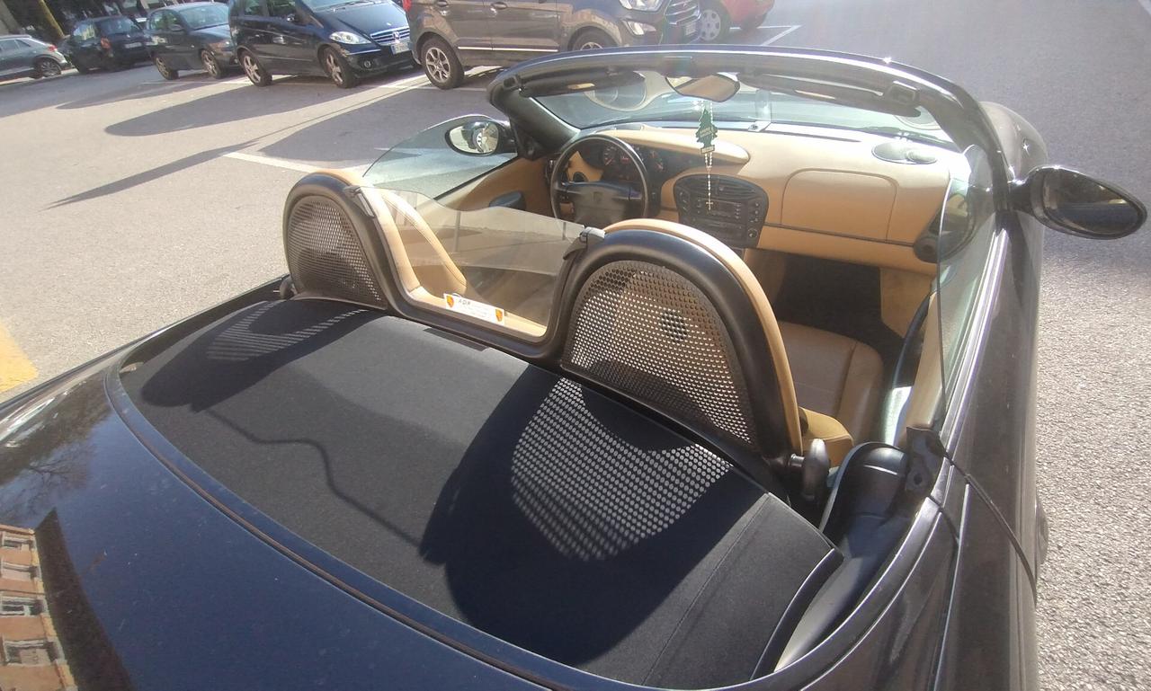Porsche Boxster 2.5i 24V cat