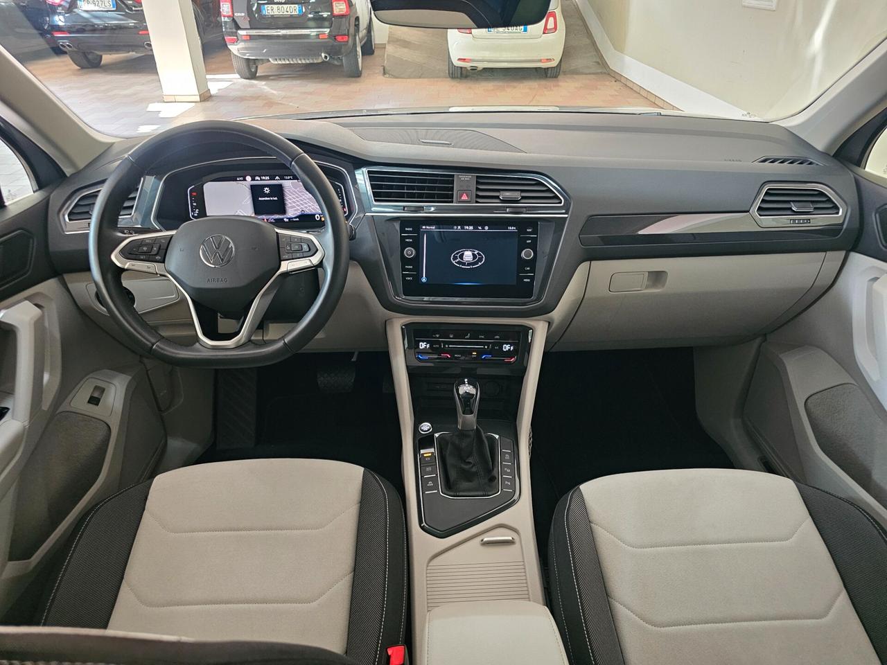 Volkswagen Tiguan 2.0 TDI 150 CV SCR DSG Elegance