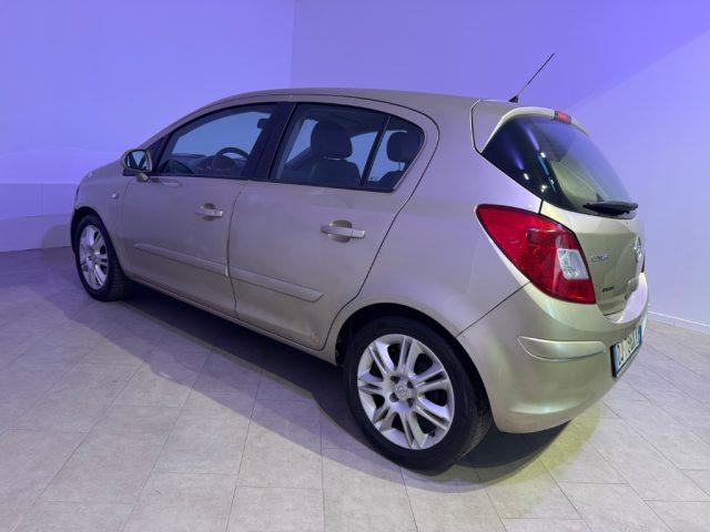 OPEL Corsa 1.2 5 porte Cosmo