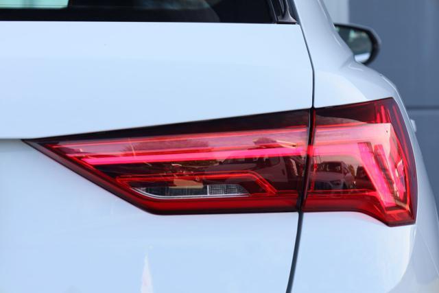 AUDI Q3 35 TDI S tronic Business Advanced
