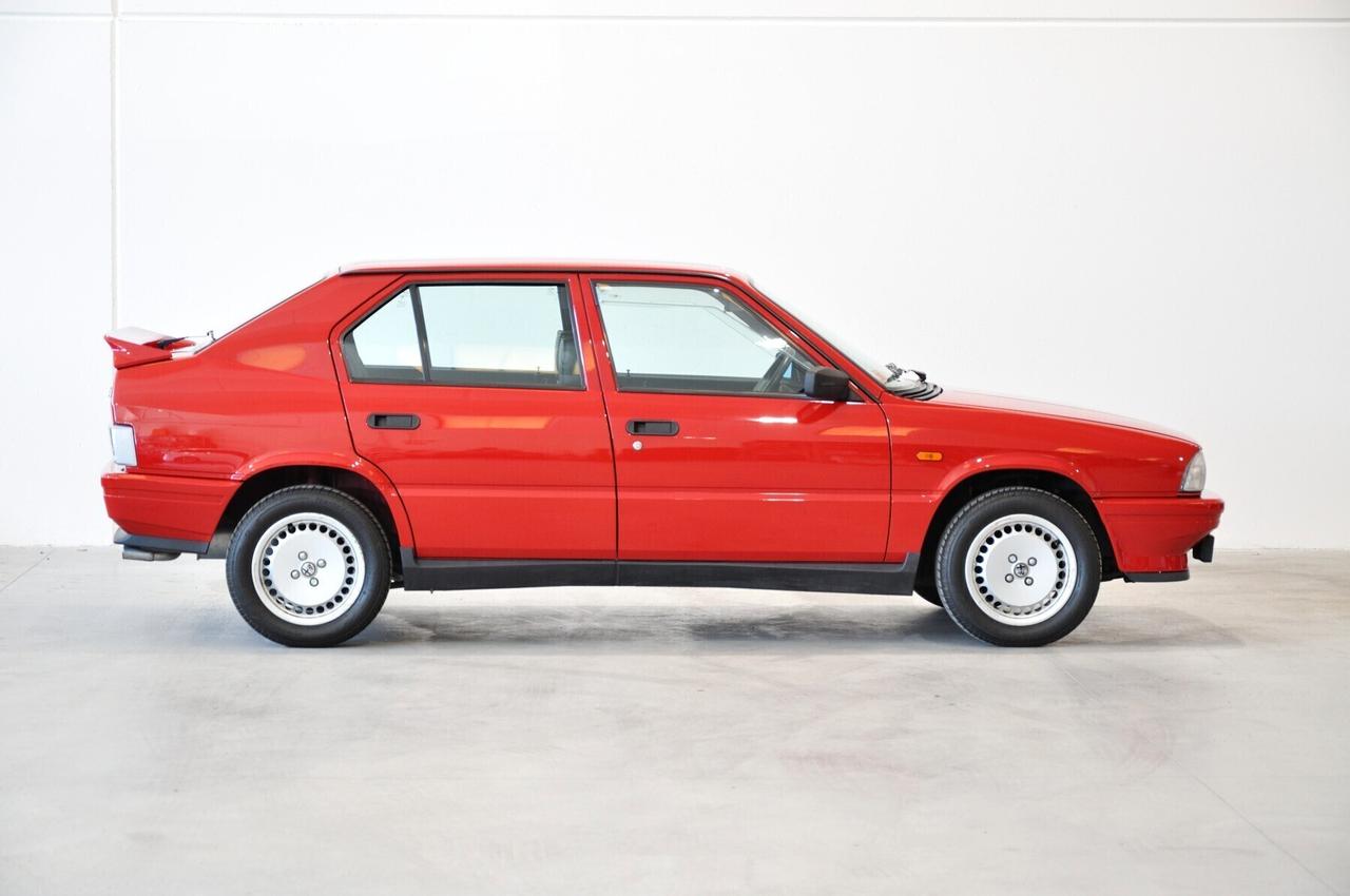 Alfa Romeo 33 1.7 Quadrifoglio Verde carburatori pari al nuovo!
