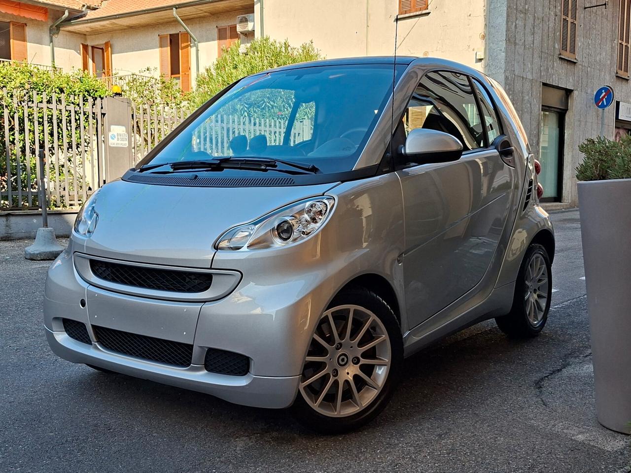 Smart ForTwo 1.0 71cv MHD coupé passion SERVOSTERZO km 57.446