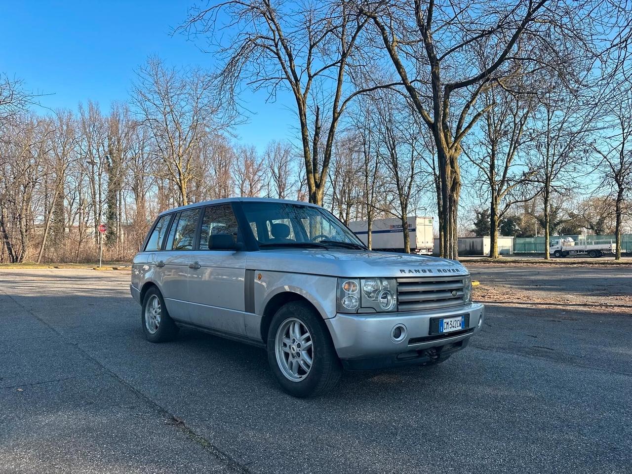 Land Rover Range Rover Range Rover 3.0 Td6 Vogue Foundry