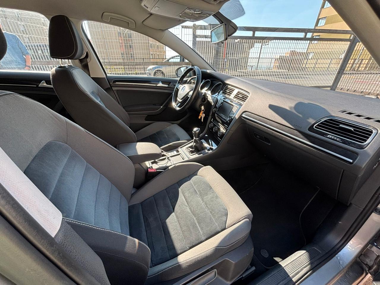Volkswagen Golf 2.0 TDI 5p. Highline BlueMotion Technology