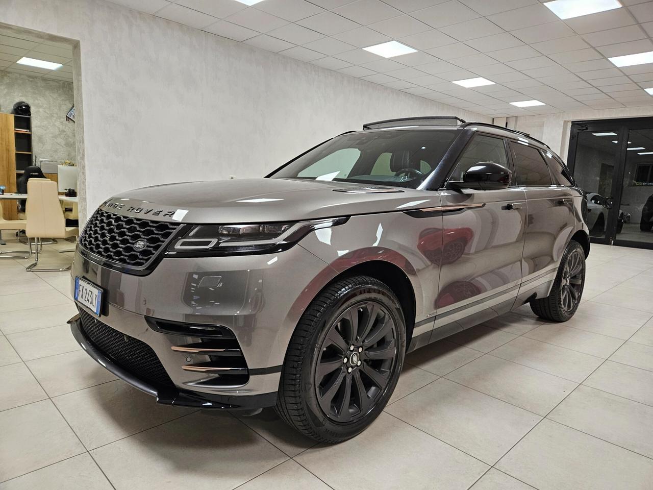 Land Rover Range Rover Velar Range Rover Velar 2.0D I4 240 CV R-Dynamic S