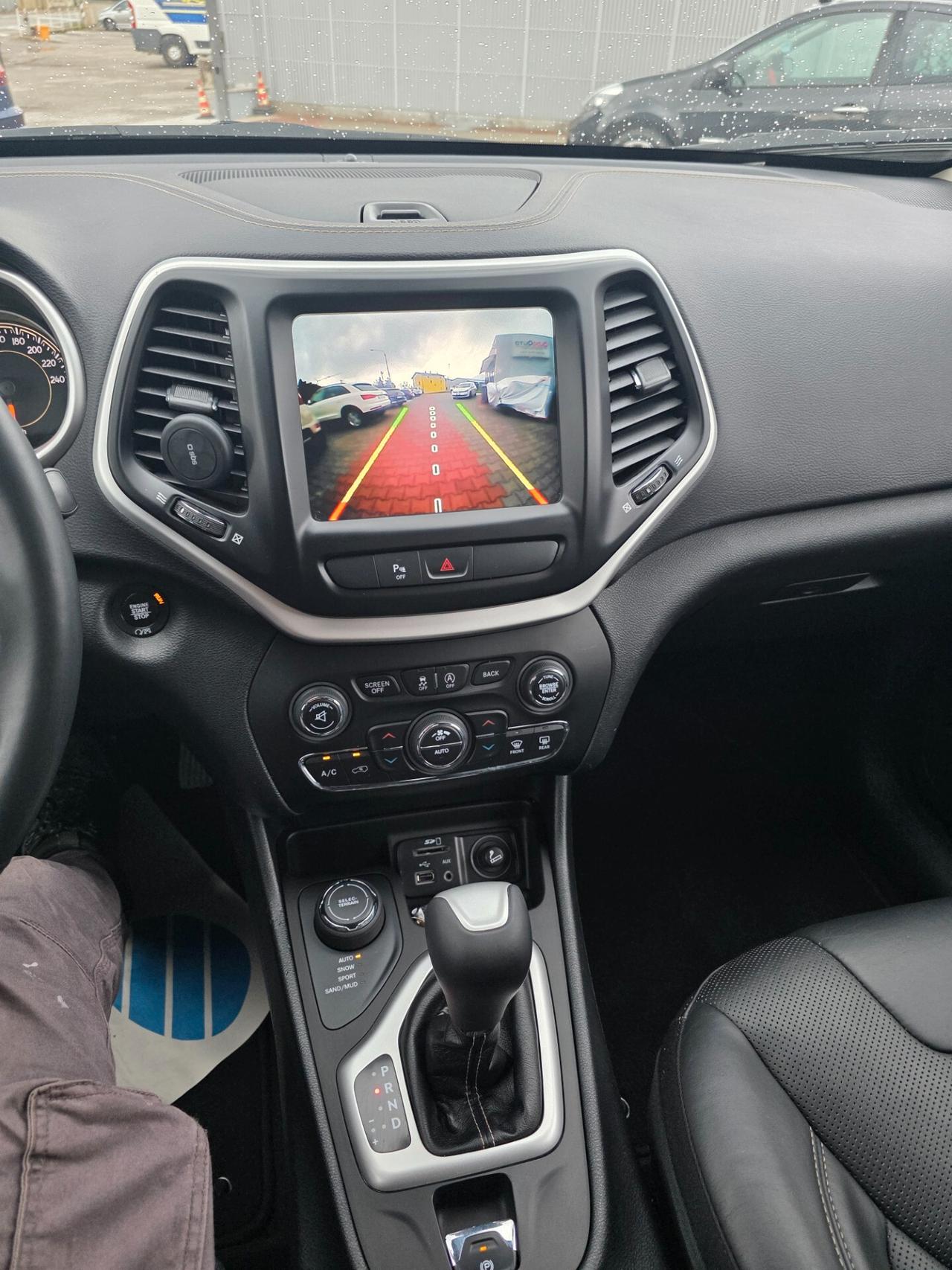 Jeep Cherokee 2.2D 200cv strafull 4WD automatic