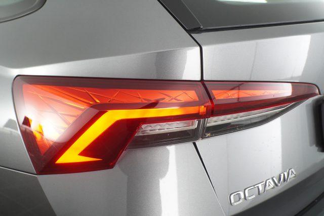 SKODA Octavia Octavia 2.0 TDI EVO SCR DSG Wagon Executive