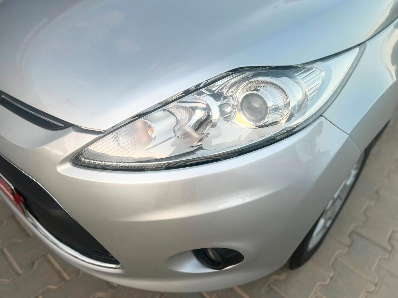Ford Fiesta 1.4 TDCi 68CV 5 porte Titanium