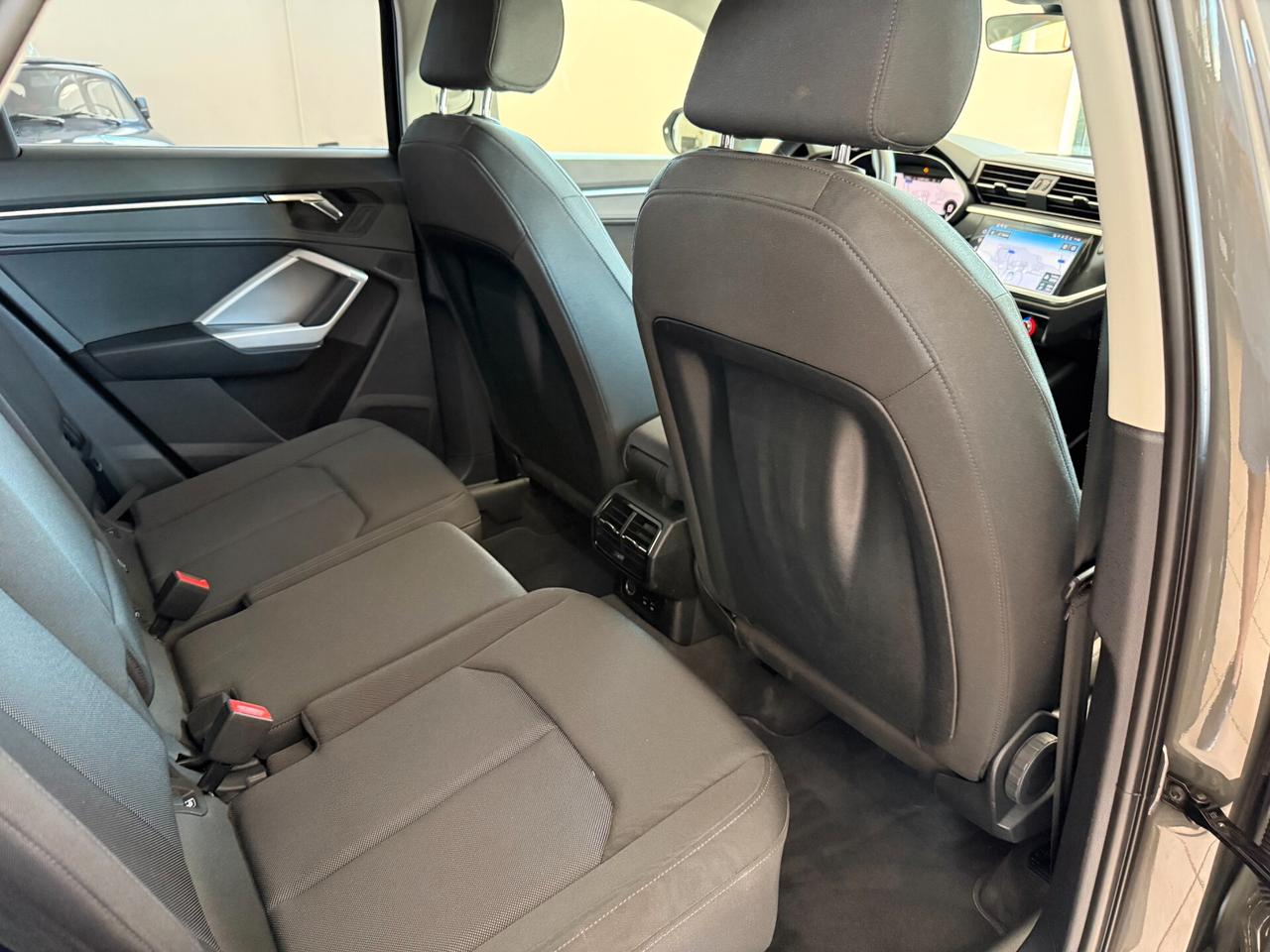 Audi Q3 Sportback 35 2.0 tdi Bus. Plus s-tronic Matrix