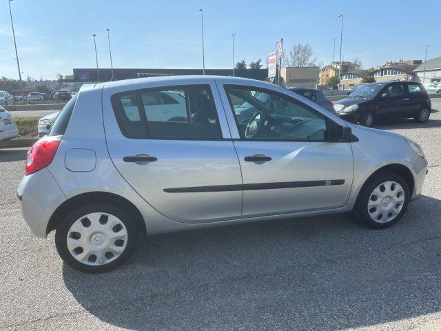 RENAULT Clio 1.2 16V 5 porte Confort