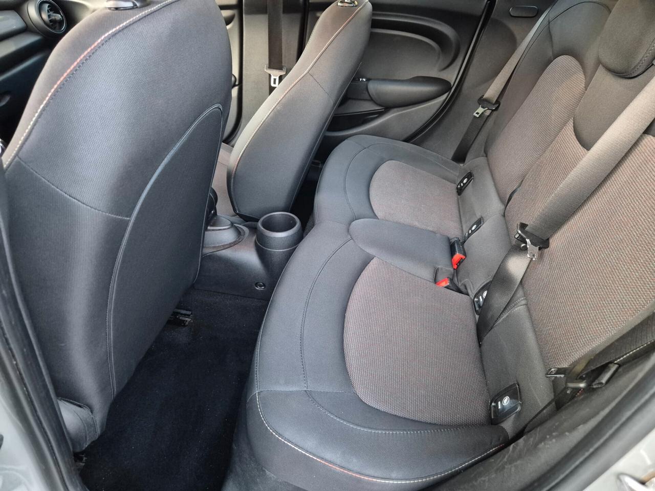 Mini 1.5 Cooper D Business