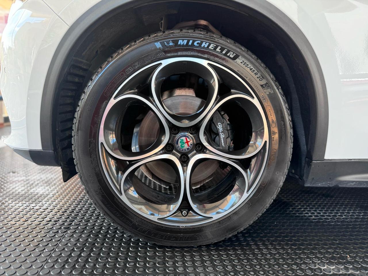 Alfa Romeo Stelvio LUSSO2.2 210cv Q4 2019 PROMO