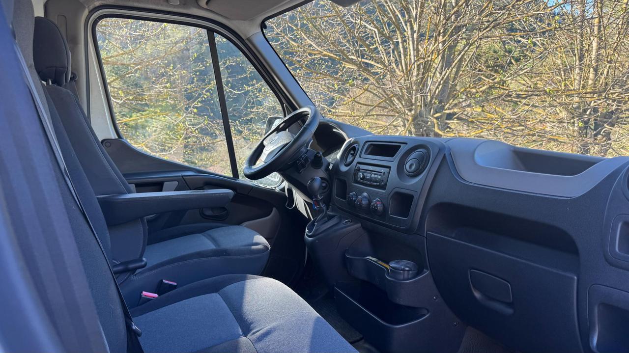 RENAULT Master T33 2.3 dci 125cv L2H2 E5