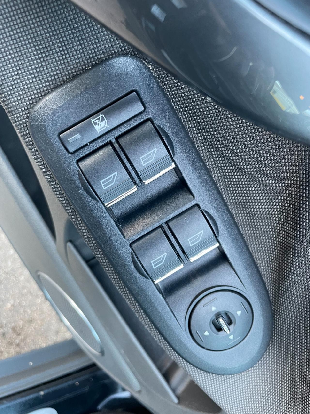 Ford Kuga 2.0 TDCi 136 CV 4WD Titanium DPF FINANZIABILE