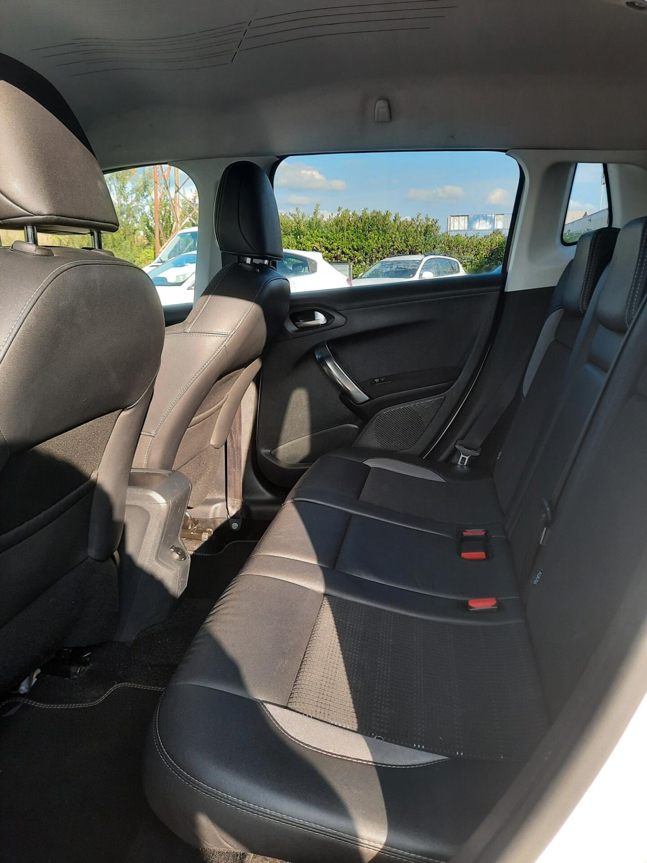 Peugeot 2008 PureTech 82 Allure