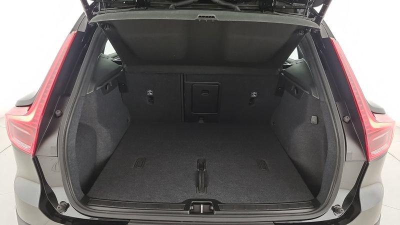Volvo XC40 B3 automatico Ultra Black Edition