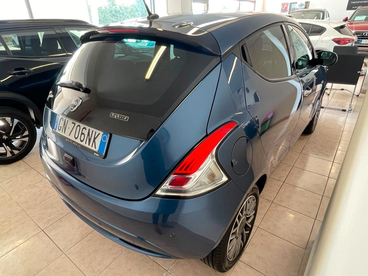 Lancia Ypsilon 1.0 FireFly 5 porte S&S Hybrid Gold Plus