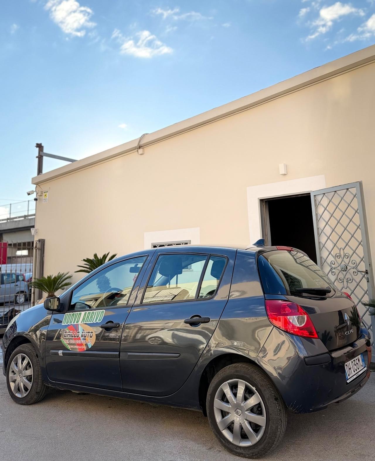 Renault Clio 1.2 Benzina 75 Cv