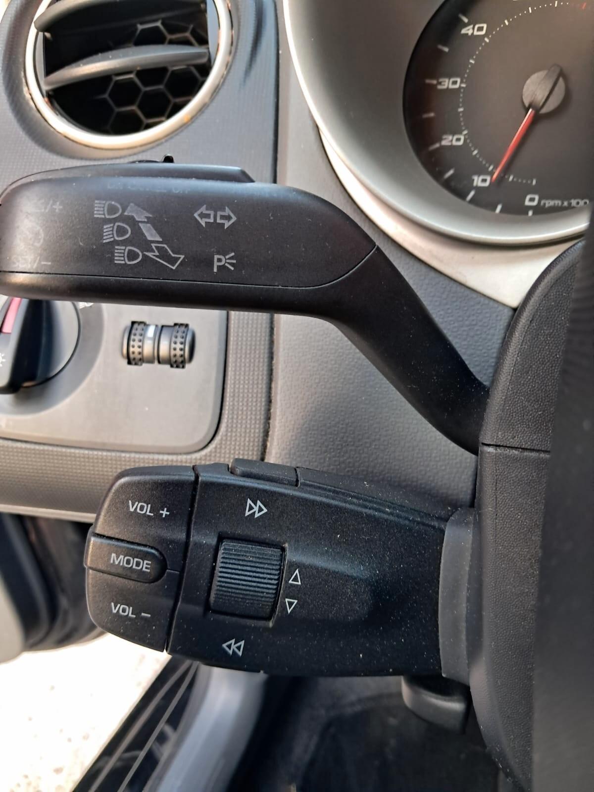 Seat Ibiza 1.4 5 porte Style gpl valido neopatentati