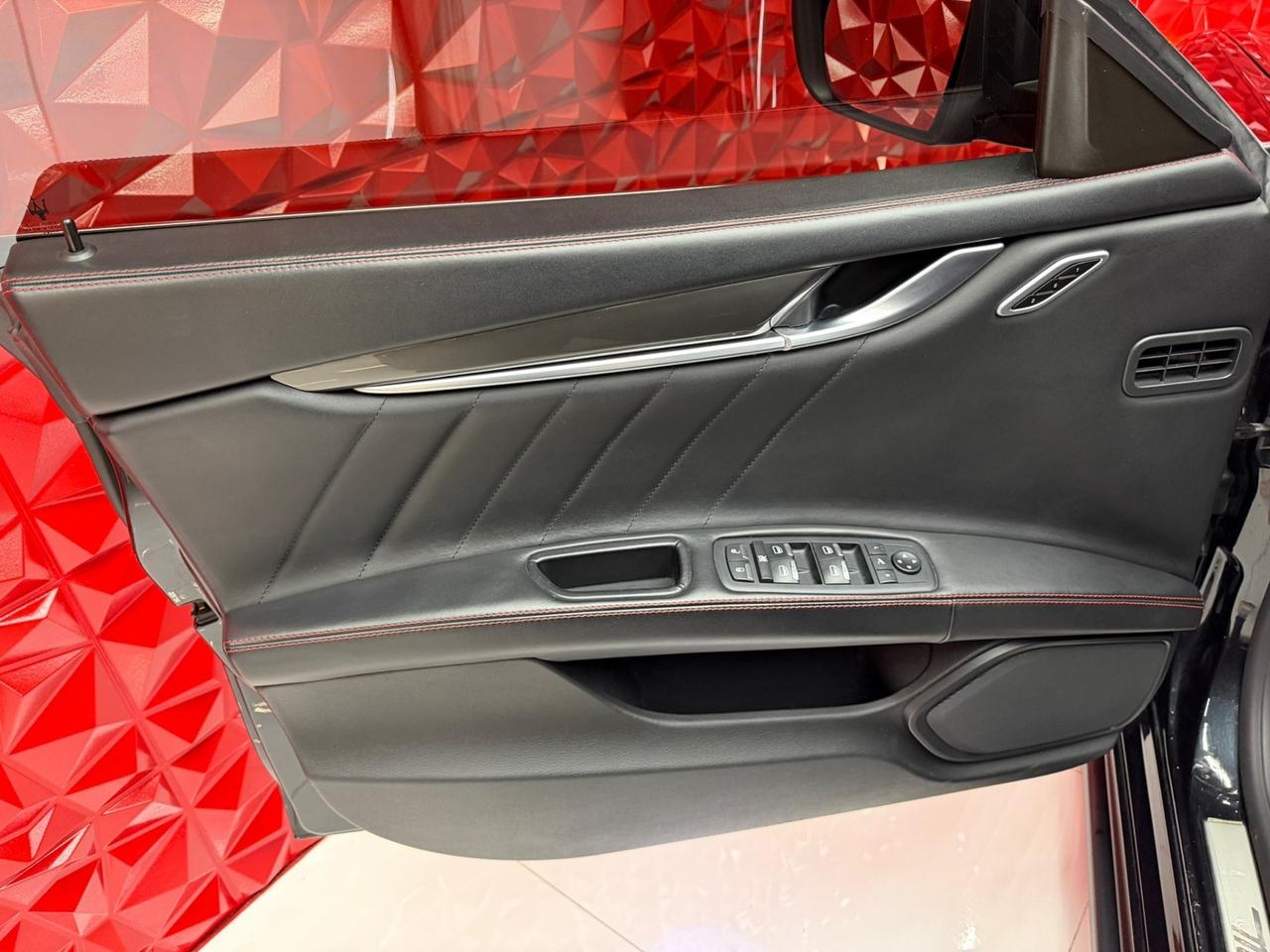 Maserati Ghibli V6 Granlusso 349Cv UNICO PROPRIETARIO