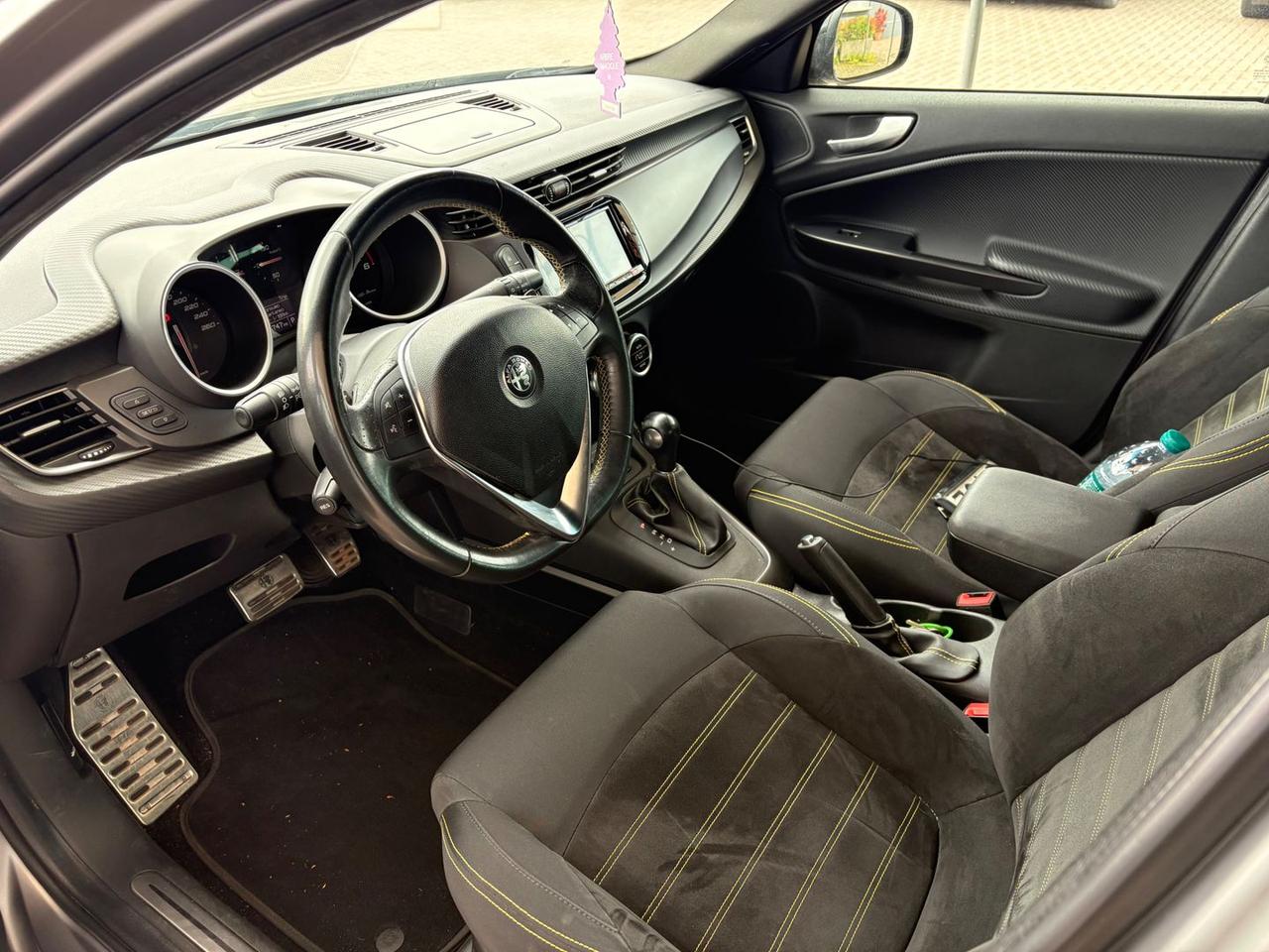 Alfa Romeo Giulietta Veloce DISTRIBUZIONE E #10421