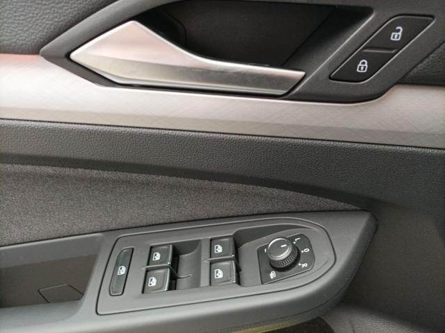 VOLKSWAGEN Golf 1.5 eTSI 115 CV DSG Life