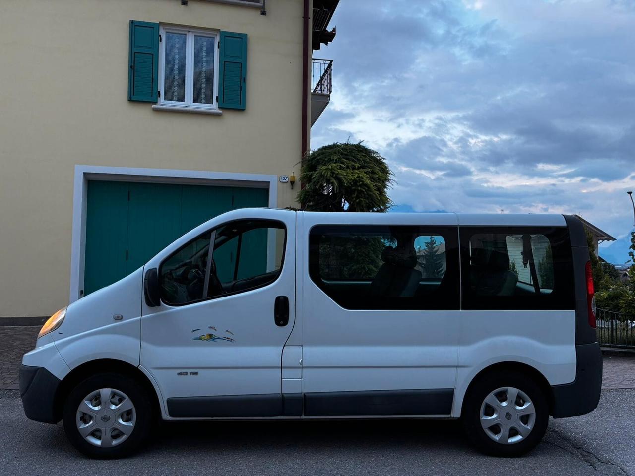 RENAULT TRAFIC 9 POSTI 2.0 DCi 115CV 6M
