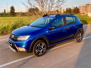 Dacia Sandero Stepway 1.0 TCe 100CV ECO-G 15th Anniversary