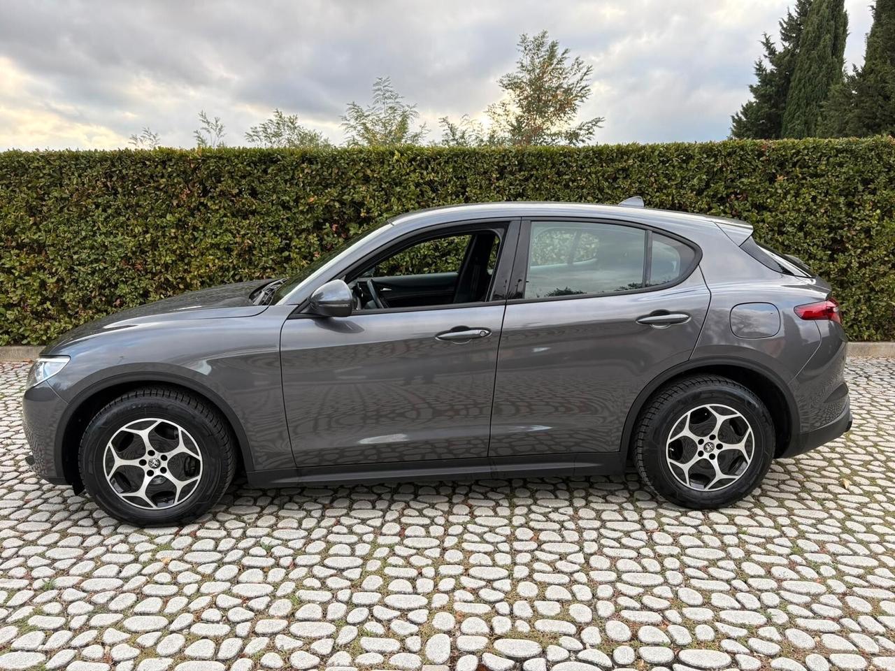 ALFA Stelvio 2.2Mjt 190CV AT8 Q4 Business - 2023