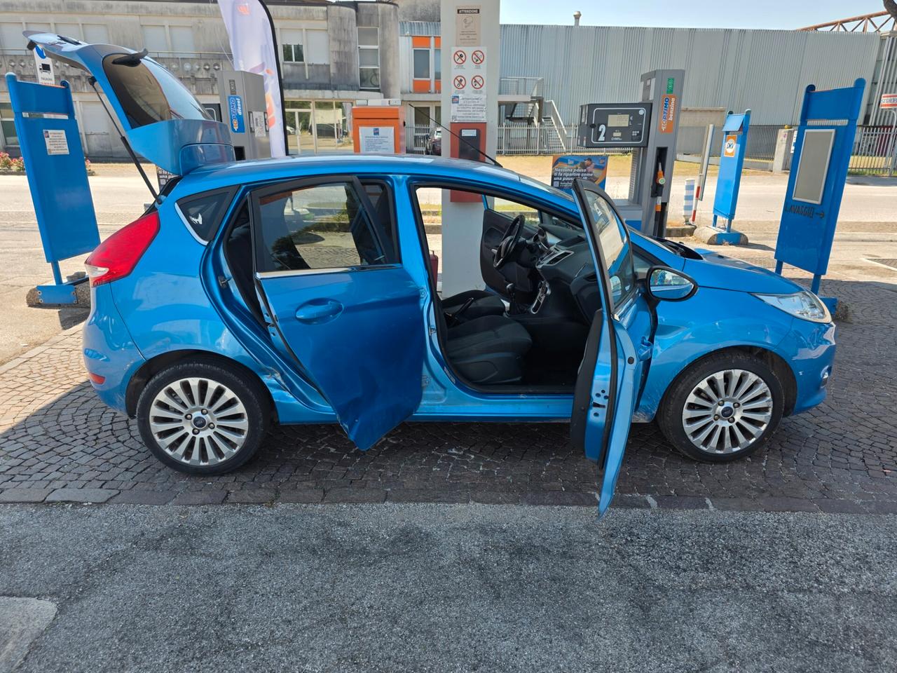 Ford Fiesta Fiesta+ 1.2 60CV 5 porte con 206.000km