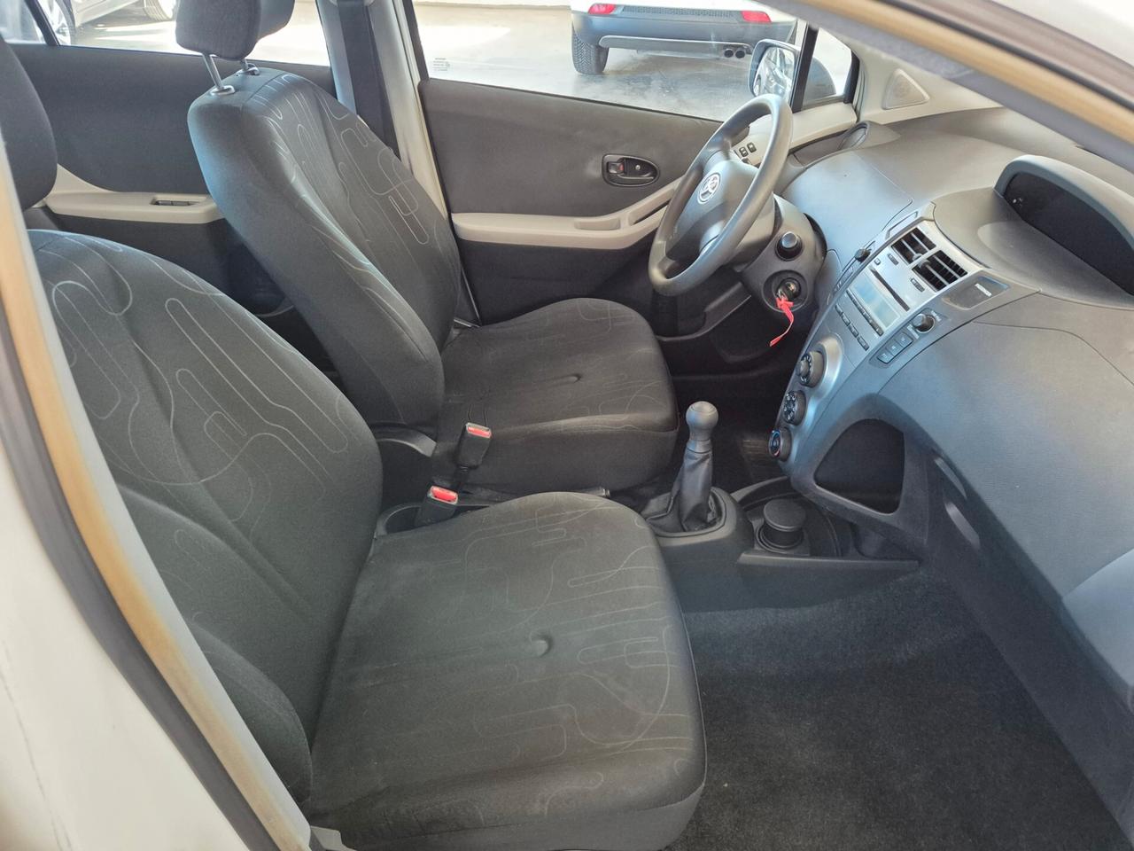 Toyota Yaris 1.0 5 porte Now