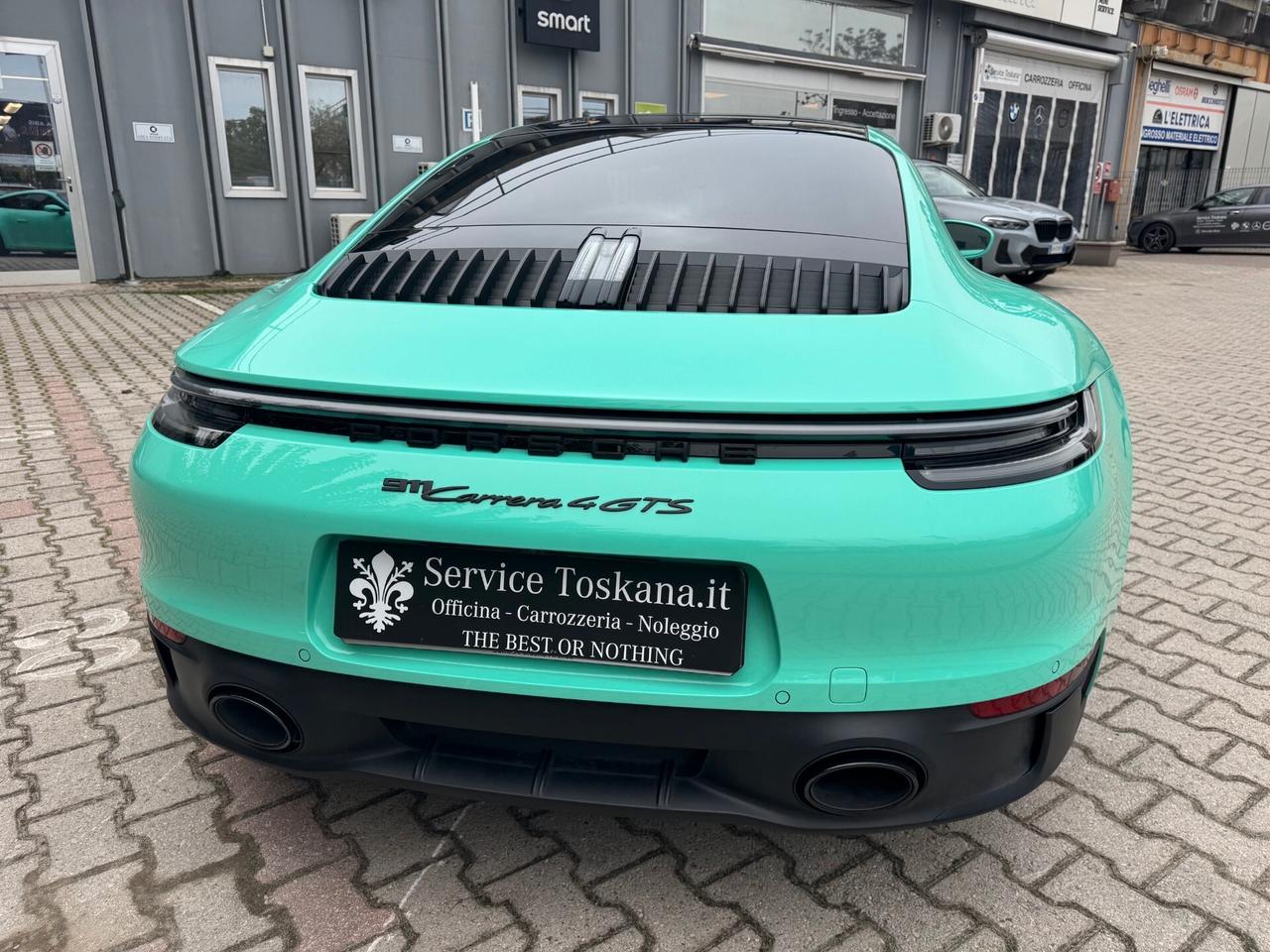 Porsche 911 Carrera 4 GTS