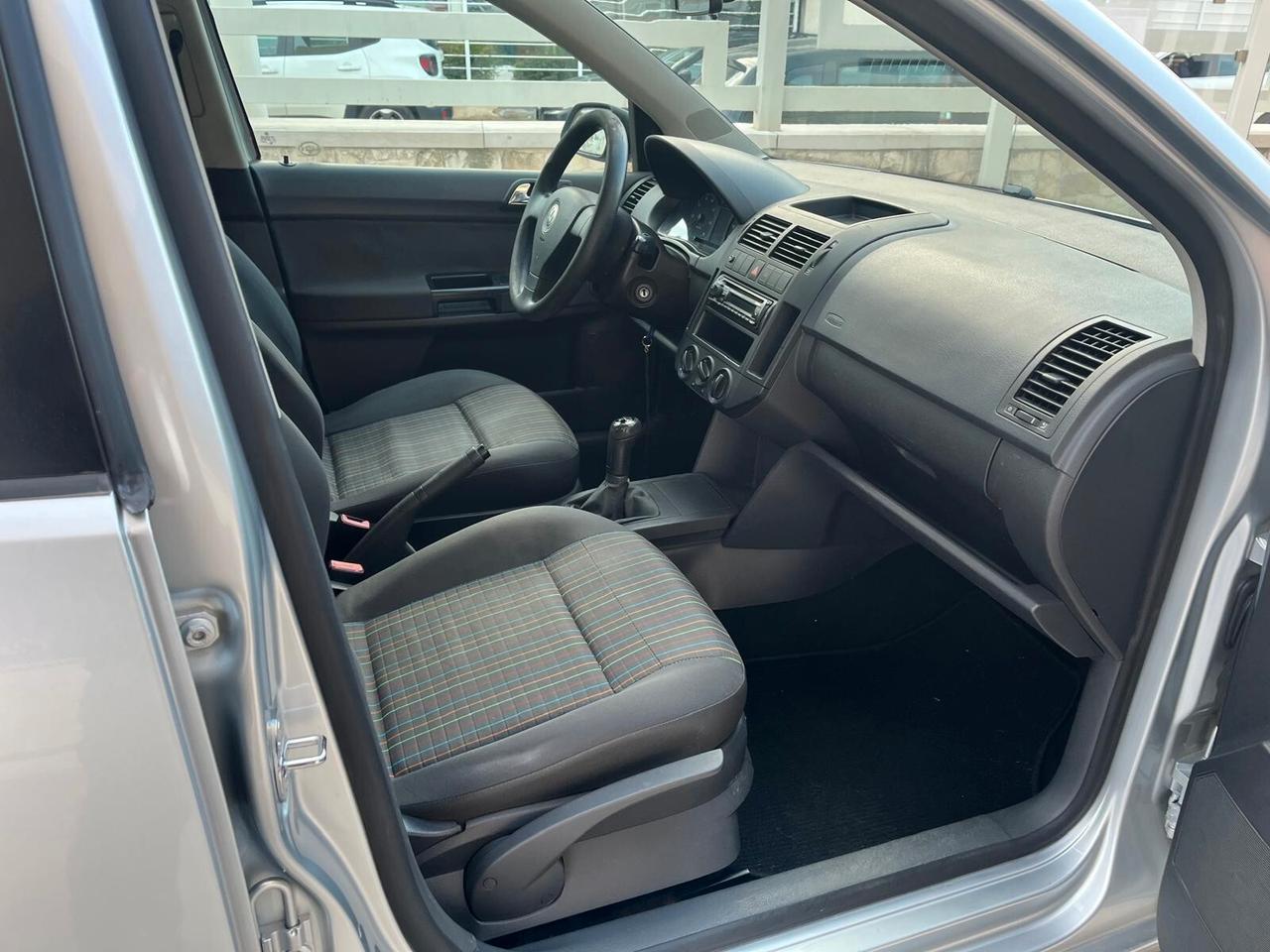 Volkswagen Polo 1.2/60CV 5p. Trendline