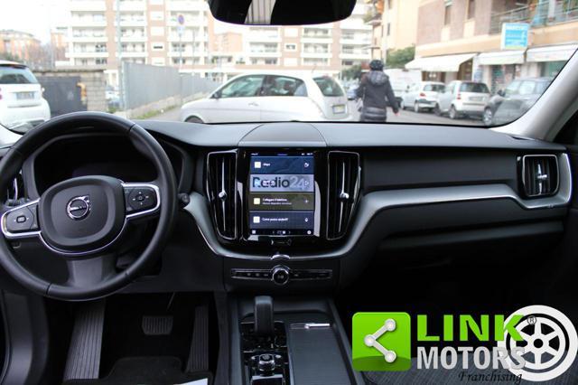 VOLVO XC60 B4 automatico Essentialle con Leasing