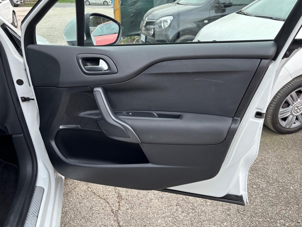 Citroen DS4 1.6 e-HDi 110cv So Chic OK Neopatentati