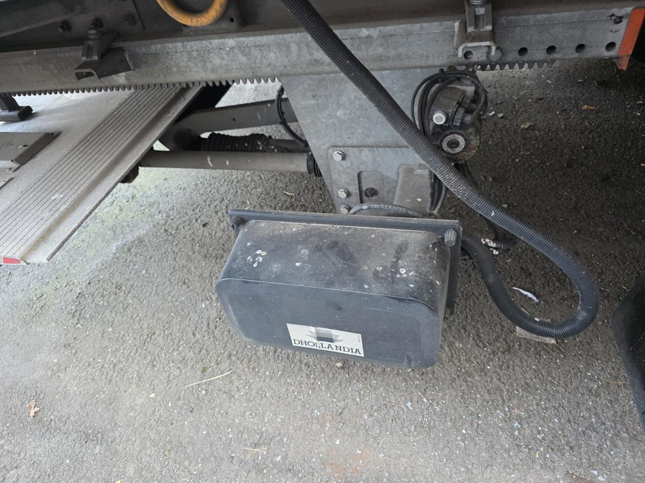 SEMIRIMORCHIO FRUEHAUF 12-2014 CON SPONDA E.