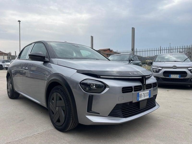 Lancia Ypsilon Ibrida Ibrida 100cv Ypsilon e-DCT extrascomnto 1000 € in caso di finanziamento