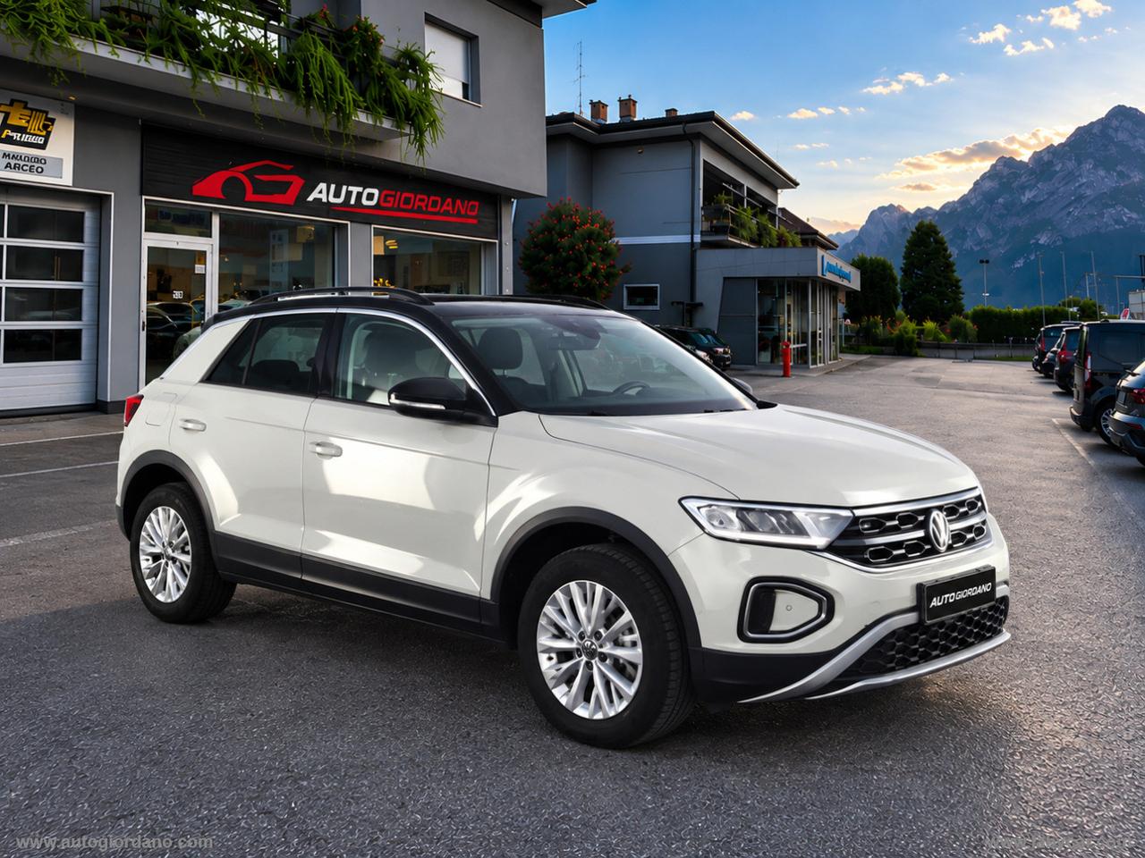 VOLKSWAGEN T-Roc 1.5 TSI ACT DSG Life