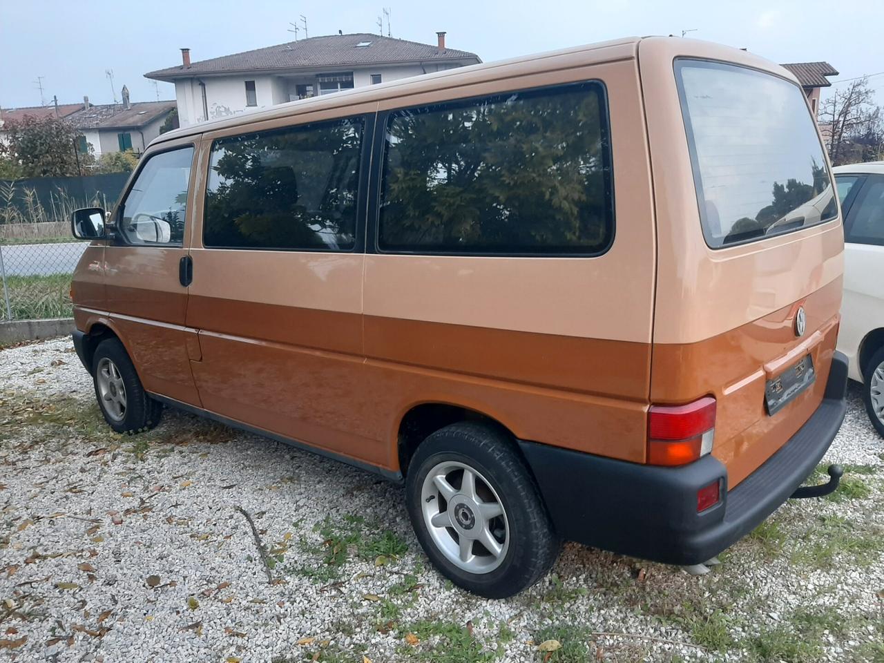 Volkswagen T4 1.9 TD 8 - Posti Caravelle