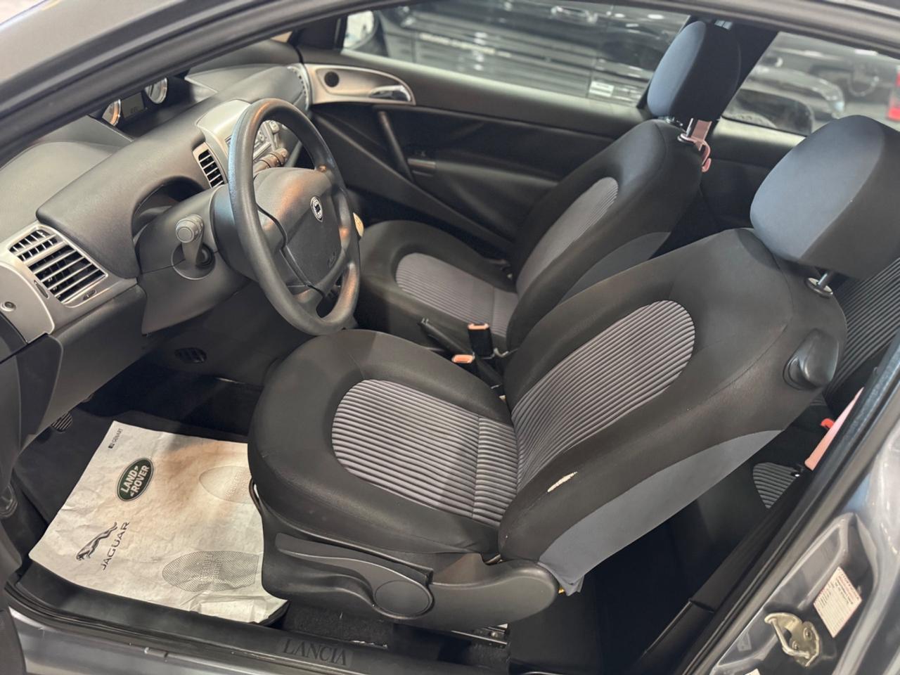 Lancia Ypsilon 1.2 Neopatentati