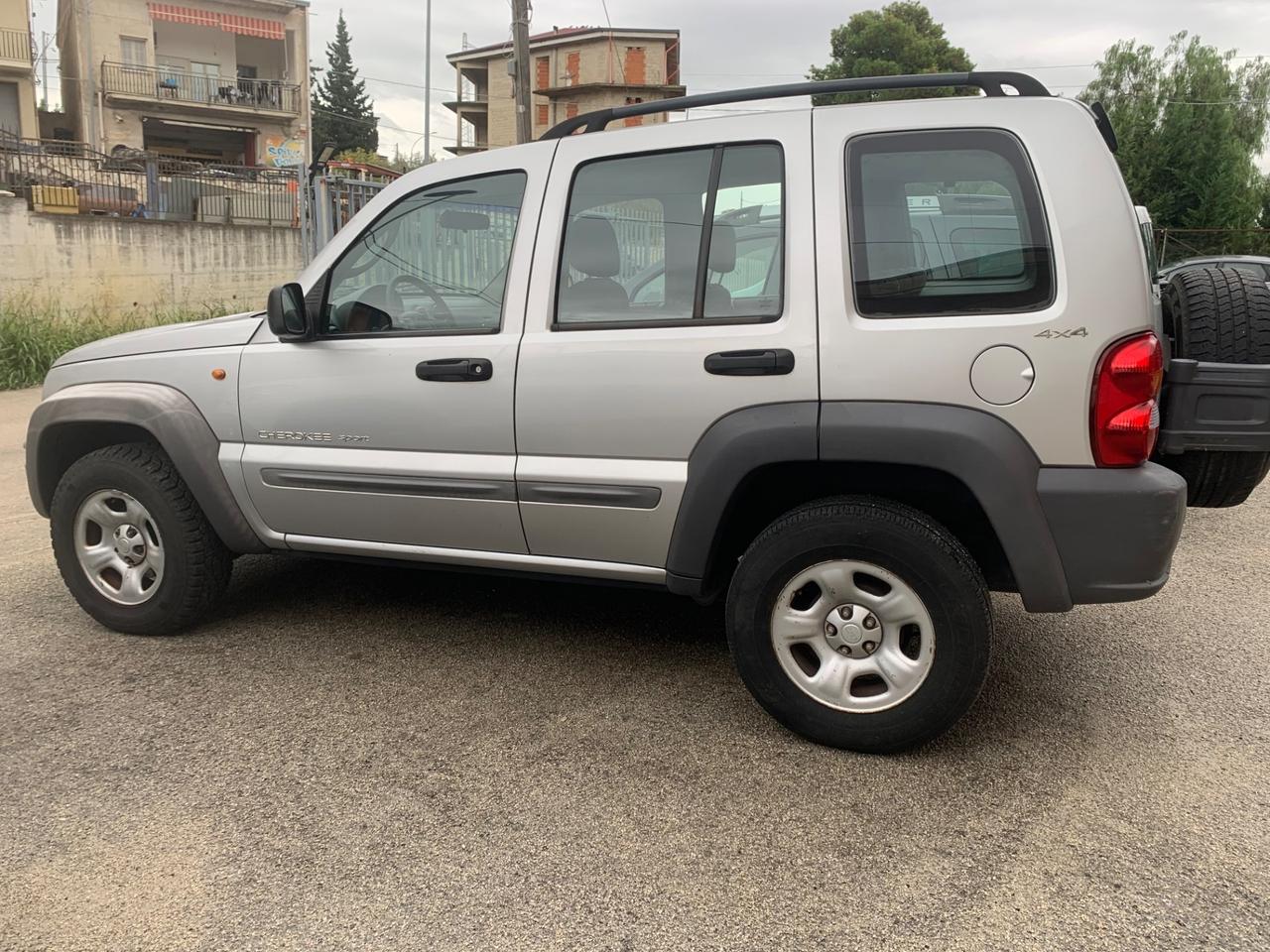 Jeep Cherokee 2.5 CRD Sport