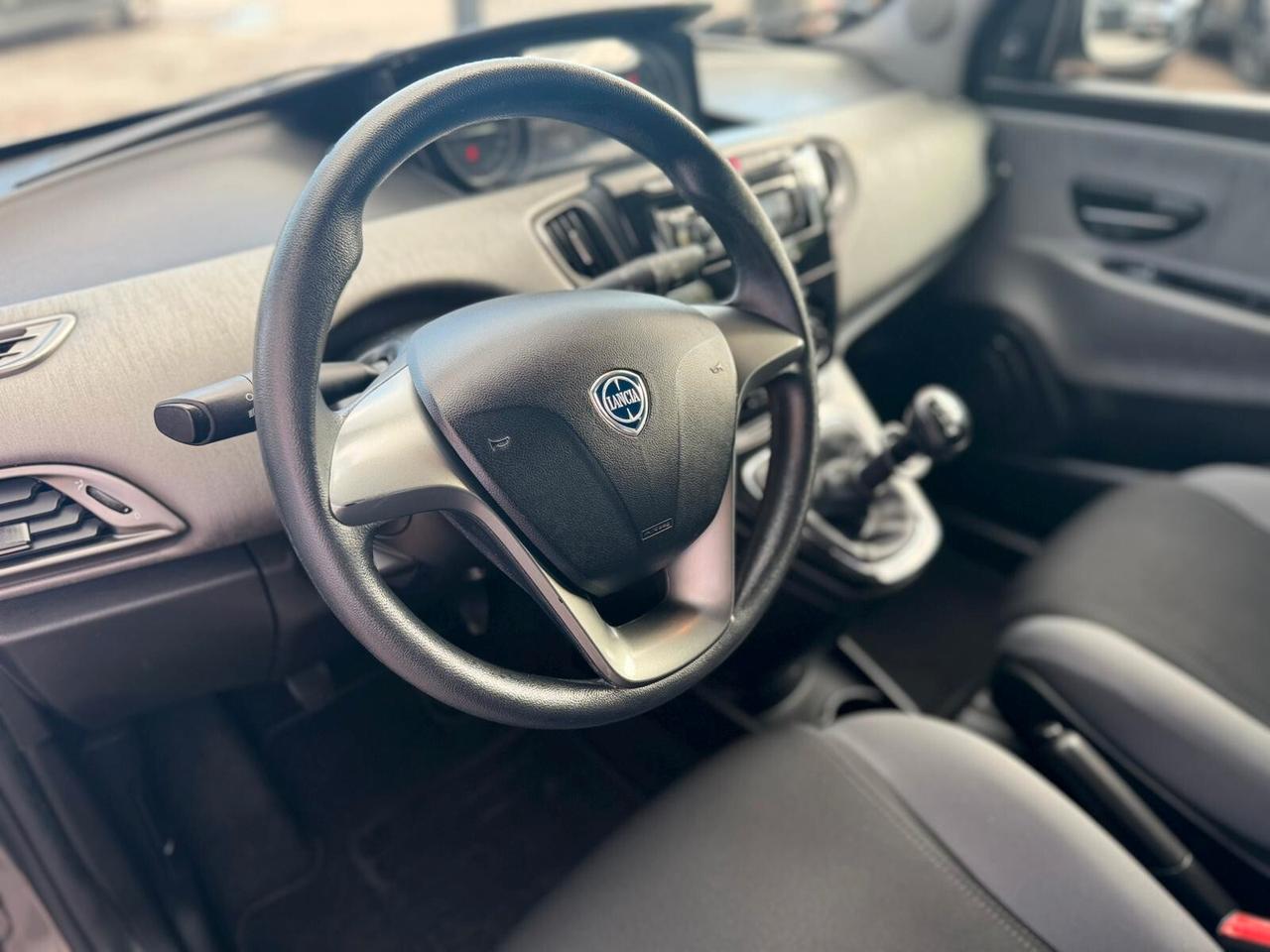 Lancia Ypsilon 1.2 69 CV Silver