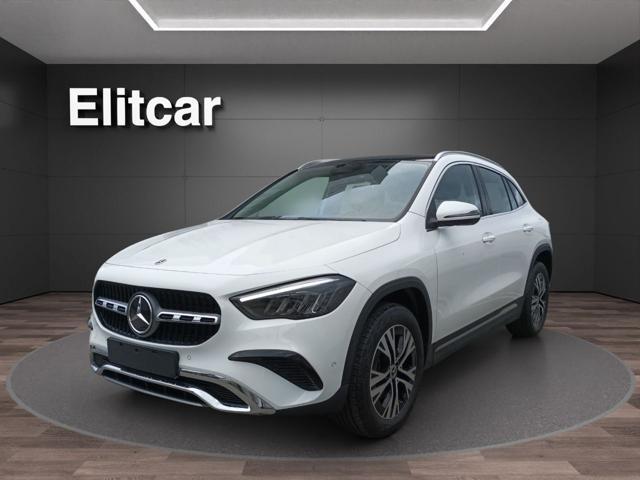 MERCEDES-BENZ GLA 180 Automatic Progressive Advanced